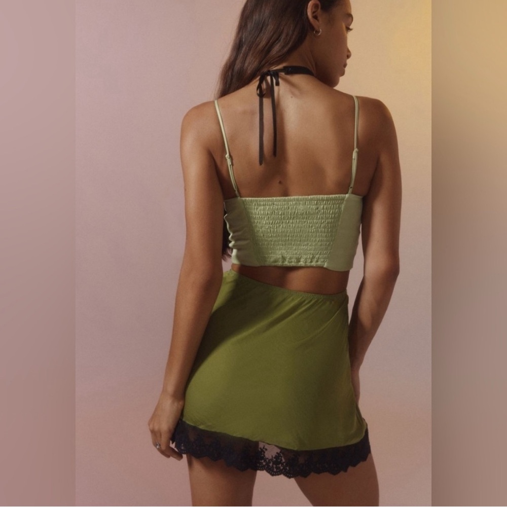 Urban Outfitters Satin Lace-Up Green Top ✨ - Picture 4 of 4